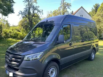 Gebraucht Mercedes Sprinter 162 PS (119 kW) 2020 Grau Van