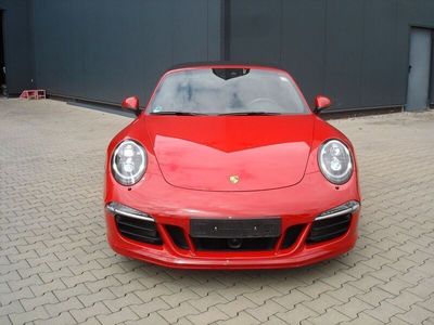 Porsche 911 Carrera 4 GTS