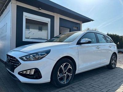Gebraucht Hyundai i30 Trend 116 PS (85 kW) 2022 Weiß Kombi
