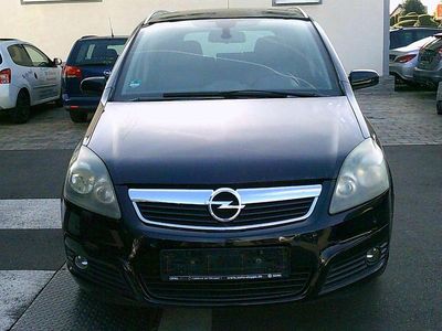 Begagnad Opel Zafira Cosmo 150 HK (110 kW) 2007 Svart Minibuss