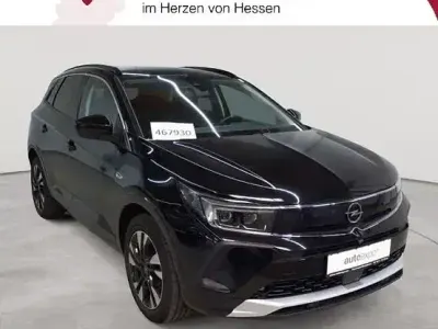 Usado Opel Grandland X Business Elegance 131 HP (96 kW) 2022 Preto SUV