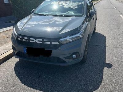 Gebraucht Dacia Sandero Journey 91 PS (66 kW) 2024 Grau Kleinwagen