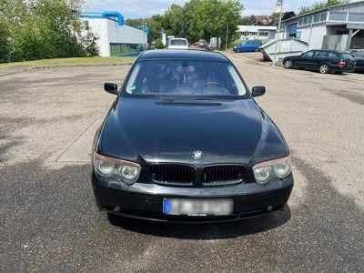 BMW 745