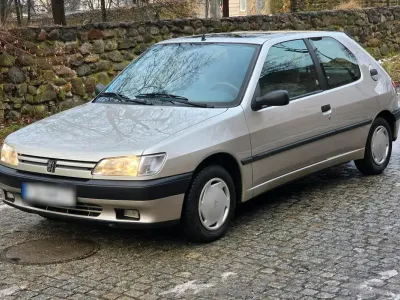 Gebraucht Peugeot 306 89 PS (65 kW) 1994 Gold Kleinwagen