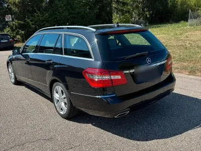 Gebraucht Mercedes E350 Avantgarde 265 PS (194 kW) 2011 Schwarz Kombi
