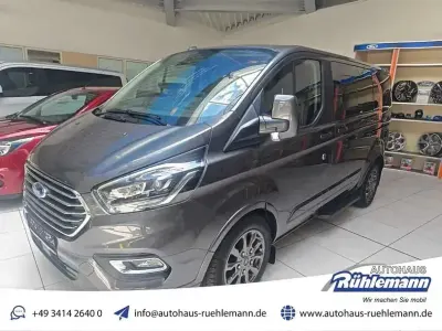 Usado Ford Tourneo Custom Titanium X 185 HP (136 kW) 2021 Cinzento Van