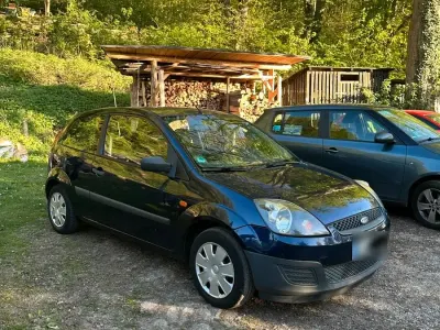Gebraucht Ford Fiesta 70 PS (51 kW) 2007 Blau Kleinwagen