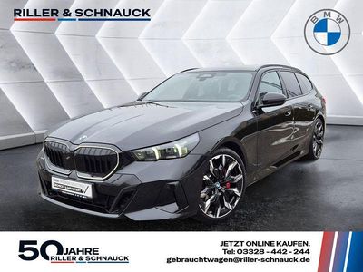 Gebraucht BMW 520 M Sport 197 PS (144 kW) 2025 Black sapphire Kombi