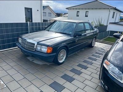 Schwarz Gebraucht 1987 Mercedes 190 Limousine | 10.580 €