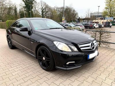 Usata Mercedes E350 239 CV (175 kW) 2010 Nero Coupé