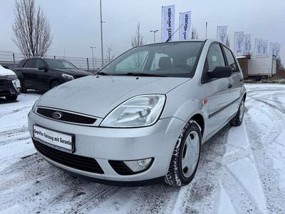 Gebraucht Ford Fiesta Ghia 80 PS (58 kW) 2005 Silber Kleinwagen