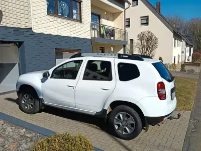 Gebraucht Dacia Duster Ambiance 114 PS (83 kW) 2016 Weiß SUV