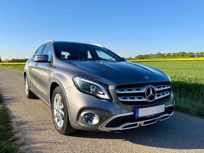 Usata Mercedes GLA180 Urban 109 CV (80 kW) 2017 Grigio SUV