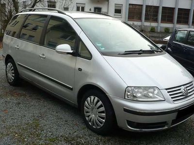 gebraucht VW Sharan 2.0 TDI DPF Climatronik Sitzheizung Pdc 7 Sitzer