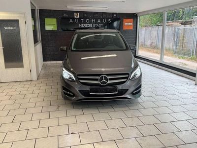Mercedes B200