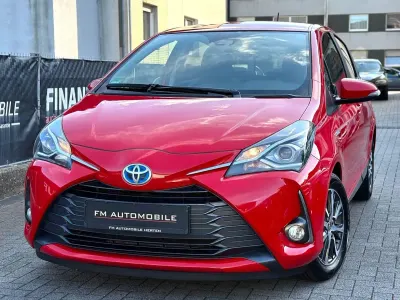 Gebraucht Toyota Yaris Hybrid Club 75 PS (55 kW) 2019 Rot Kleinwagen