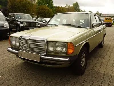 Gebraucht Mercedes 230 136 PS (100 kW) 1984 Beige Limousine