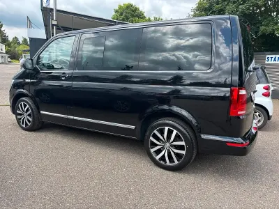 Gebraucht VW Multivan 110 PS (80 kW) 2016 Schwarz Van / Kleinbus