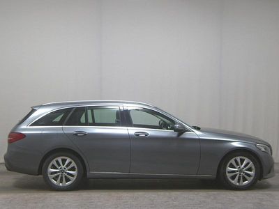 Gebraucht Mercedes C220 Avantgarde 194 PS (142 kW) 2019 Grau Kombi