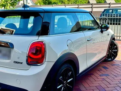 Gebraucht Mini Cooper 136 PS (100 kW) 2017 Weiß Kleinwagen