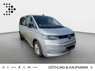 Gebraucht VW Multivan Basis 218 PS (160 kW) 2023 Reflexsilber metallic Van / Kleinbus