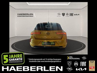 Gebraucht Opel Astra 131 PS (96 kW) 2024 Lackierung amber yellow/typ aussenverkle (metallic) Limousine