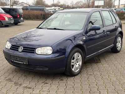 Usata VW Golf IV 75 CV (55 kW) 2002 Blu Berlina