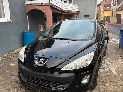 Schwarz Gebraucht 2010 Peugeot 308 Kleinwagen | 1.700 €