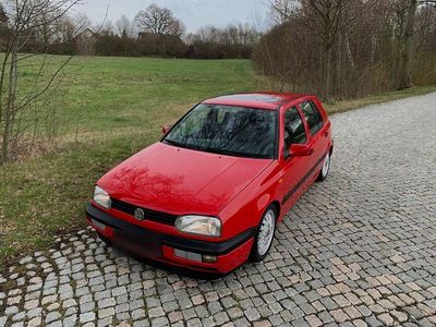 Gebraucht VW Golf III 90 PS (66 kW) 1994 Rot Kleinwagen