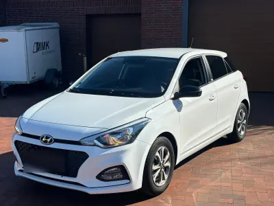 Gebraucht Hyundai i20 YES! 84 PS (61 kW) 2020 Weiß Kleinwagen
