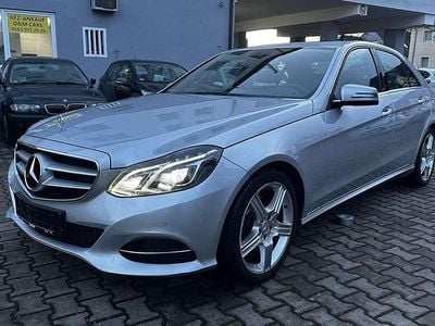 Silber Gebraucht 2014 Mercedes E250 Limousine | 13.499 € (Teuer)