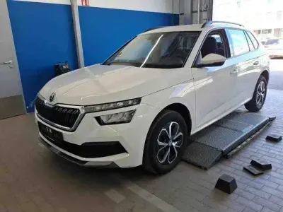 Gebraucht Skoda Kamiq Ambition 95 PS (69 kW) 2022 Weiß SUV