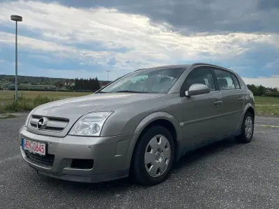 Second-hand Opel Signum 155 CP (114 kW) 2003 Argintiu Hatchback