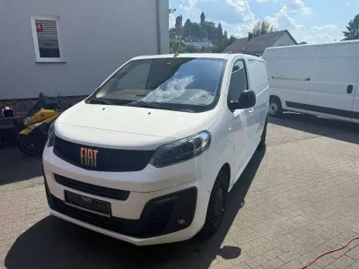 Gebraucht Fiat Scudo Basis 144 PS (105 kW) 2022 Weiß Van