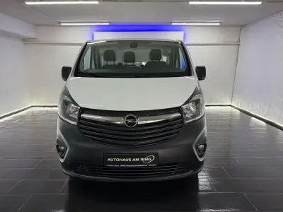 Gebraucht Opel Vivaro 116 PS (85 kW) 2014 Weiß Van / Kleinbus