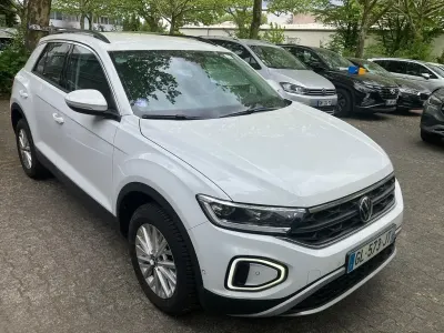 Gebraucht VW T-Roc Life 150 PS (110 kW) 2022 Weiß SUV