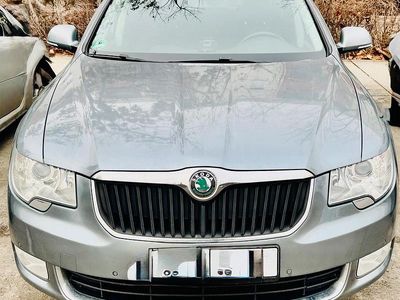 Gebraucht Skoda Superb 170 PS (125 kW) 2013 Andere farben Kombi