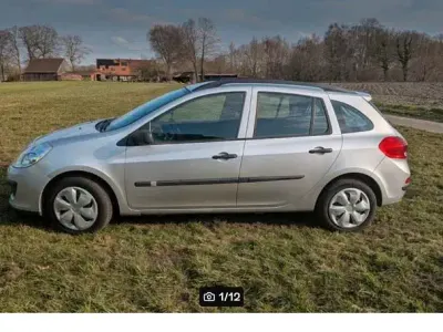 Gebraucht Renault Clio II 75 PS (55 kW) 2008 Silber Limousine