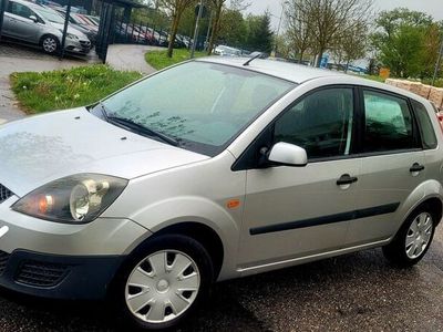 gebraucht Ford Fiesta 1,3 Mit Tüv...Inspektion Neu...