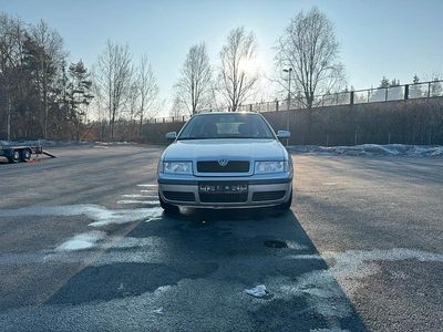 Silber Gebraucht 2002 Skoda Octavia Kombi | 1.850 € (Fairer Preis)
