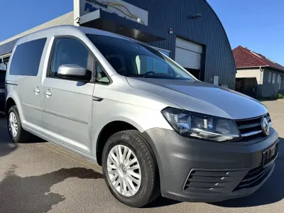 Usata VW Caddy Trendline 102 CV (75 kW) 2018 Argento Monovolume
