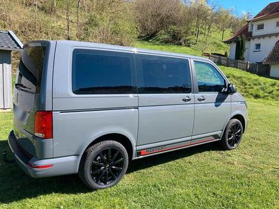 Second-hand VW Multivan Edition 150 CP (110 kW) 2021 Gri Monovolum
