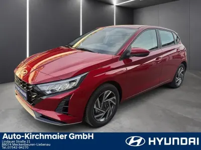 Neu Hyundai i20 Blackline 90 PS (66 kW) 2026 Rot Kleinwagen
