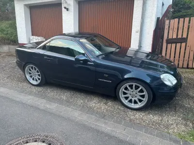 Gebraucht Mercedes SLK230 193 PS (141 kW) 1998 Schwarz Cabrio