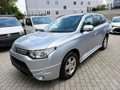 Gebraucht Mitsubishi Outlander Instyle 150 PS (110 kW) 2013 Silber SUV