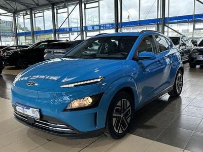 Gebraucht Hyundai Kona Select 100 kW (136 PS) 2021 Blau dive in jeju / sol SUV