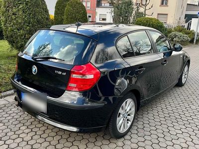 Gebraucht BMW 118 143 PS (105 kW) 2010 Schwarz Kleinwagen
