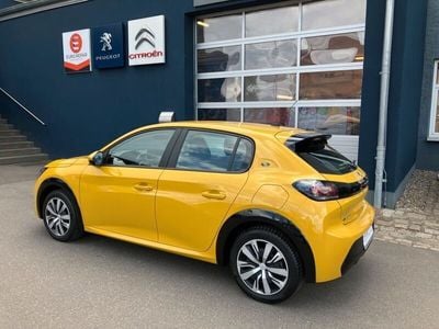 Peugeot e-208