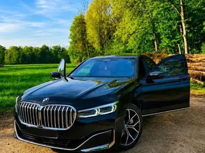 Gebraucht BMW 730L Sport Line 286 PS (210 kW) 2022 Schwarz Limousine