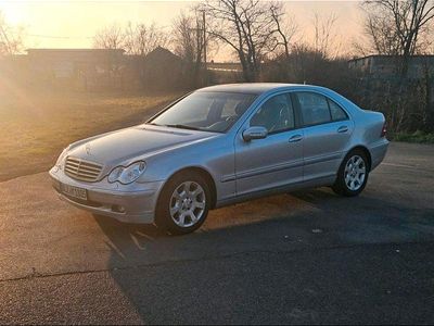 Silber Gebraucht 2004 Mercedes C240 Limousine | 2.400 € (Superpreis)